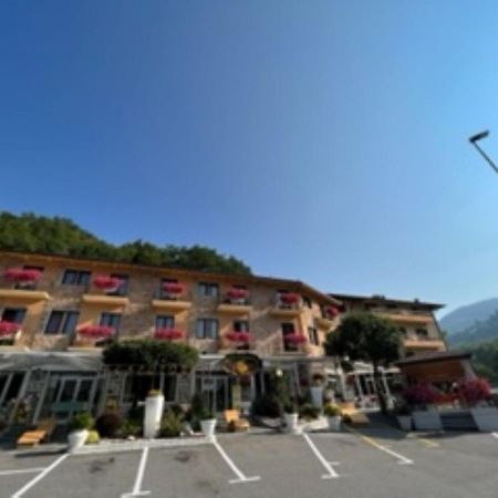 Hotel Iscla Edolo Εξωτερικό φωτογραφία