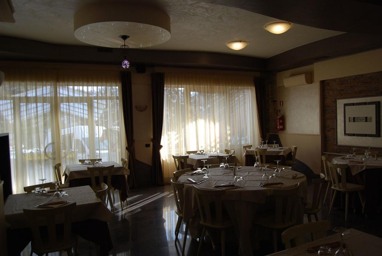 Hotel Iscla Edolo Εξωτερικό φωτογραφία