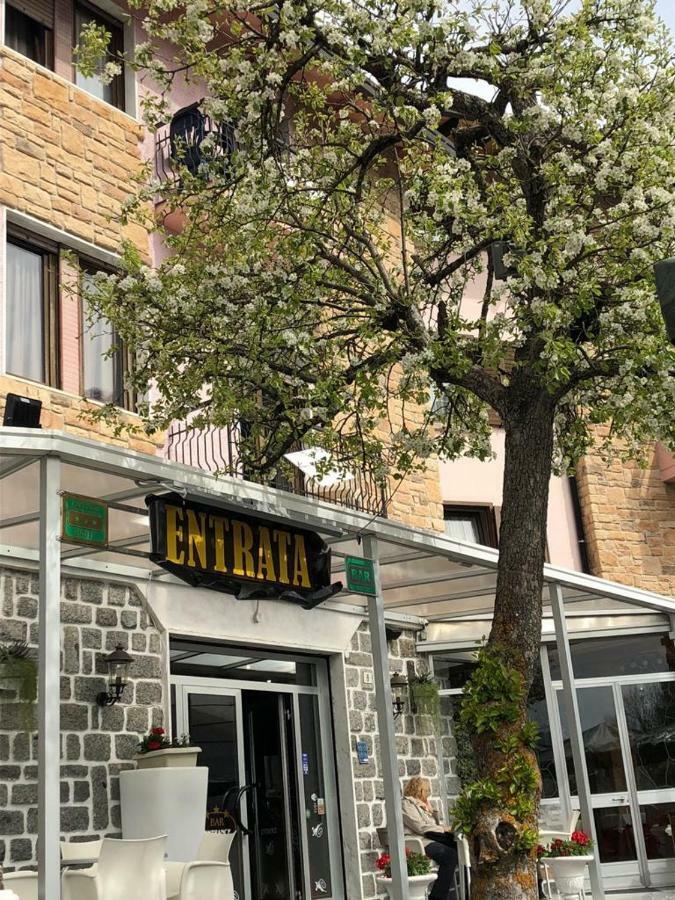 Hotel Iscla Edolo Εξωτερικό φωτογραφία